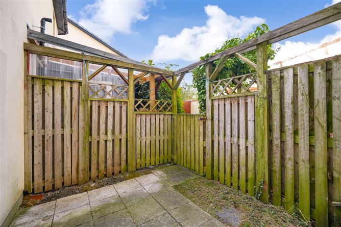19 Castlegate Drive, Adamstown, Co.Dublin