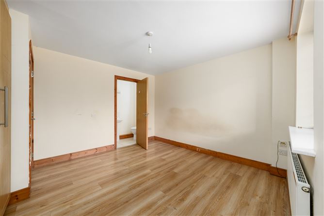 19 Castlegate Drive, Adamstown, Co.Dublin