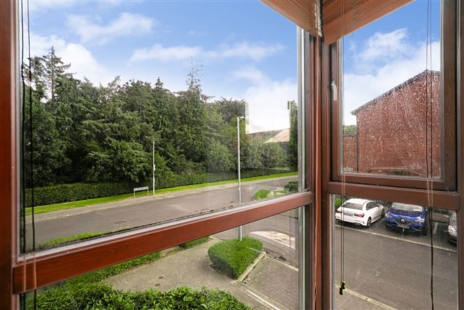 19 Castlegate Drive, Adamstown, Co.Dublin