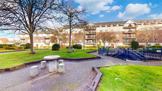 218 hampton square, Navan Road, Dublin 7