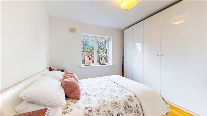 218 hampton square, Navan Road, Dublin 7