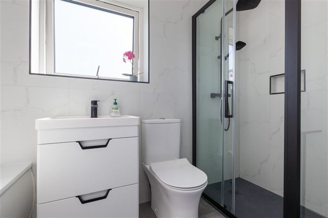 Photo 18 of 22 — 5 Hadleigh Green, Castleknock, Dublin 15