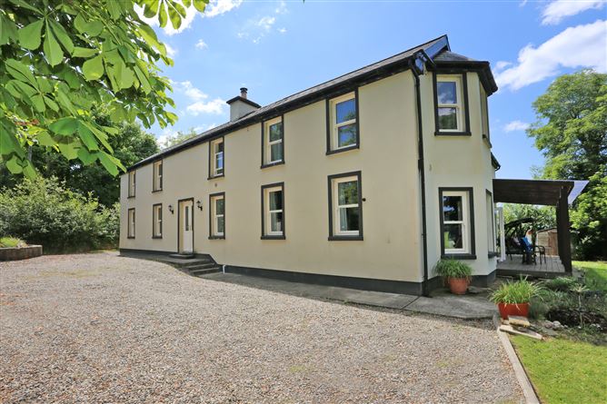 Honeysuckle Lodge, Ardataggle, O'Briens Bridge, Co. Clare