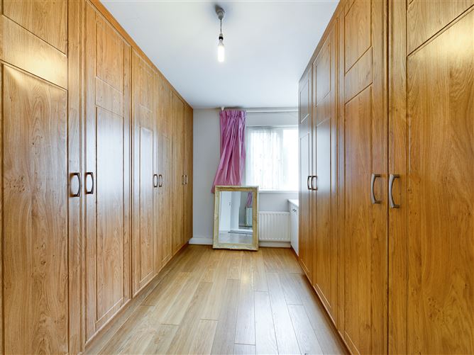 Villa Saint John, Athlone West, Westmeath