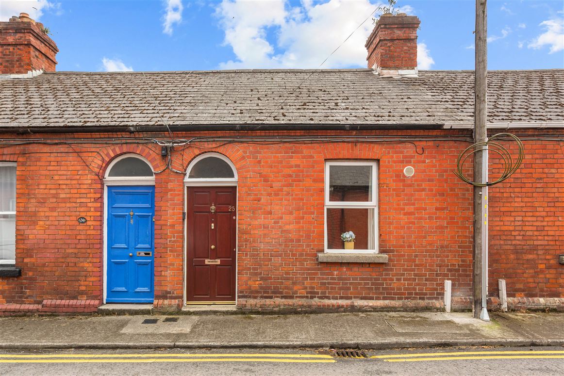 25 St Benedict's Gardens, Phibsborough, Dublin 7
