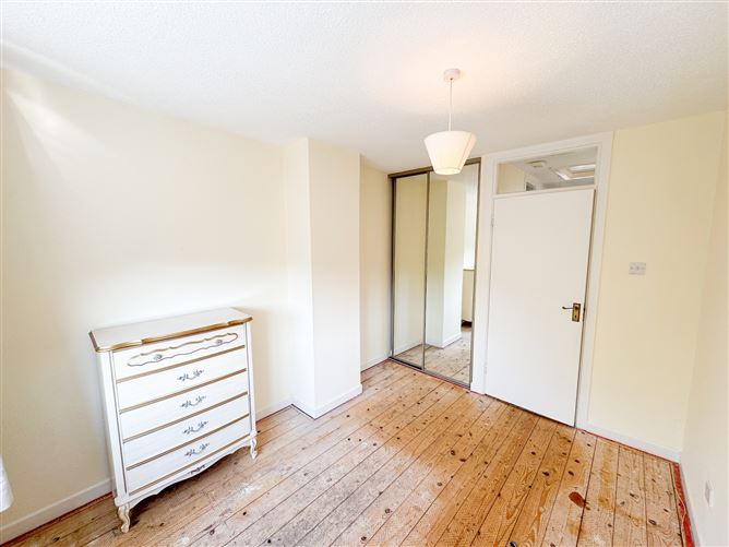 Photo 14 of 25 — 16 Somerton, Off Rochestown Avenue, Dun Laoghaire, County Dublin