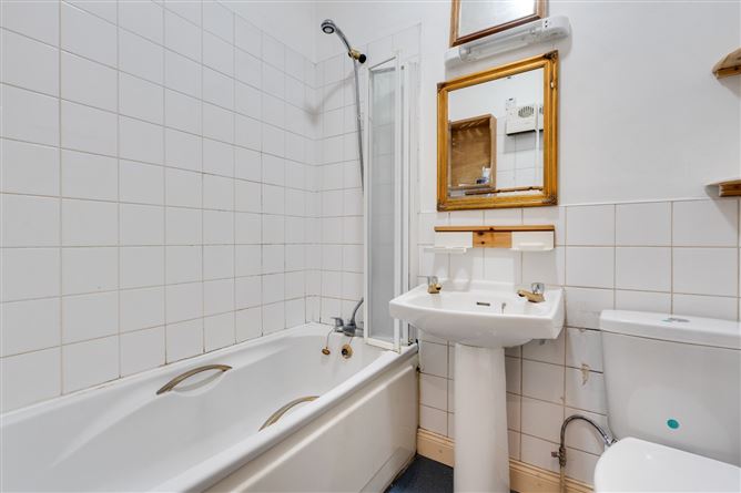 Apartment 7, Parliament Buildings, 5 Cork Hill, Dublin 2
