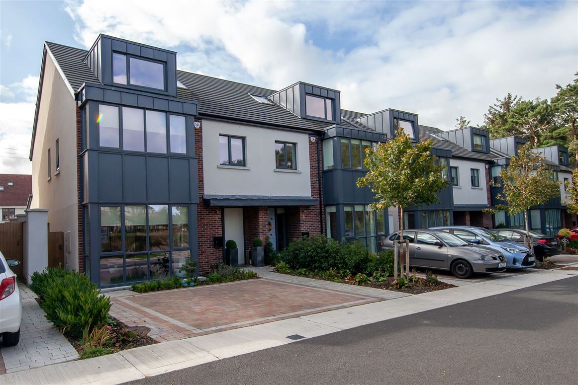 6 The Glen, Carrickmines Manor, Glenamuck Road, Carrickmines, Dublin