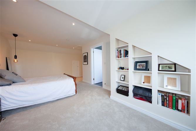 6 The Glen, Carrickmines Manor, Glenamuck Road, Carrickmines, Dublin