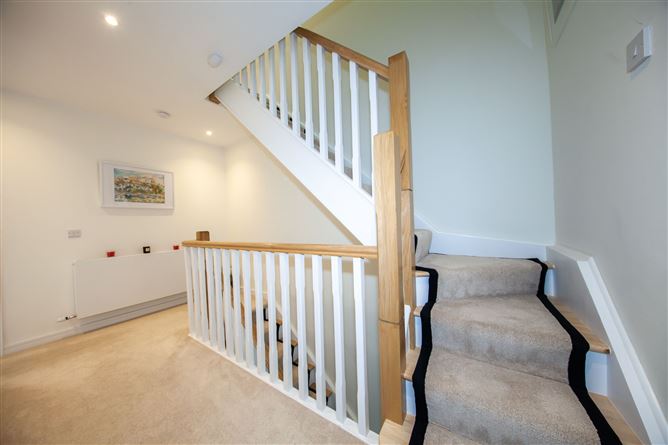 6 The Glen, Carrickmines Manor, Glenamuck Road, Carrickmines, Dublin