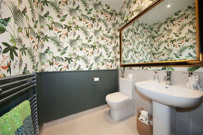 6 The Glen, Carrickmines Manor, Glenamuck Road, Carrickmines, Dublin