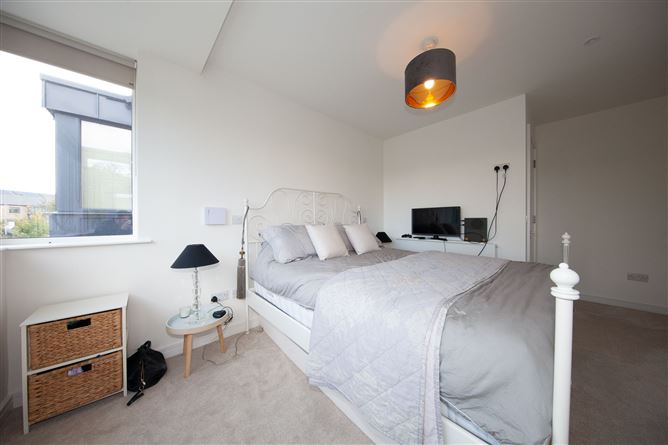 6 The Glen, Carrickmines Manor, Glenamuck Road, Carrickmines, Dublin