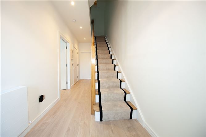 6 The Glen, Carrickmines Manor, Glenamuck Road, Carrickmines, Dublin