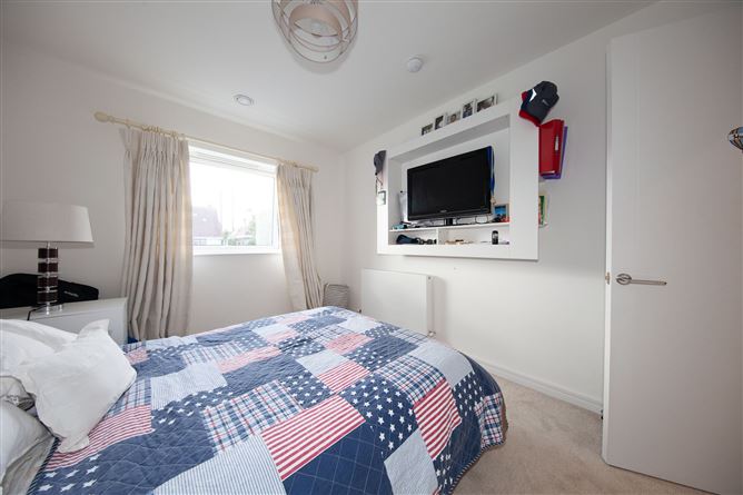 6 The Glen, Carrickmines Manor, Glenamuck Road, Carrickmines, Dublin
