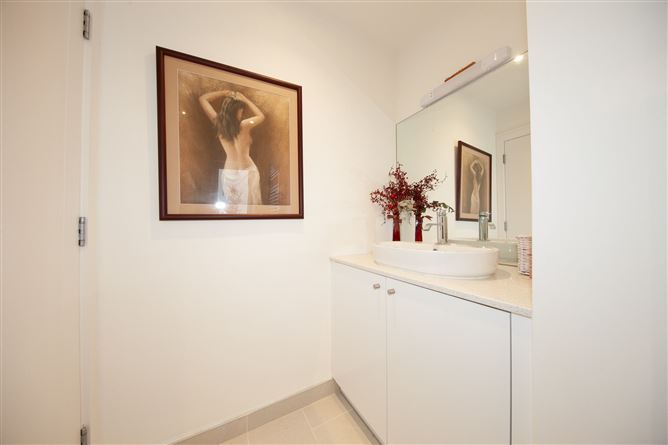 6 The Glen, Carrickmines Manor, Glenamuck Road, Carrickmines, Dublin