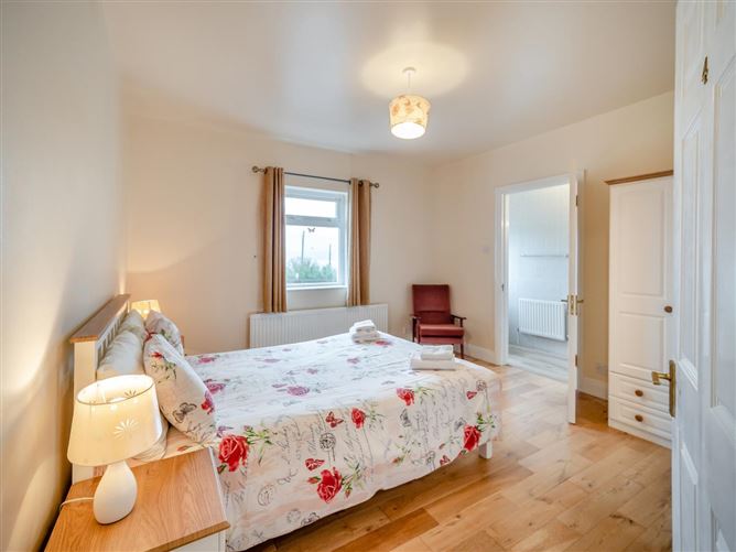 Photo 2 of 12 — 5 Bed in Achill Sound,Achill Sound,  Mayo