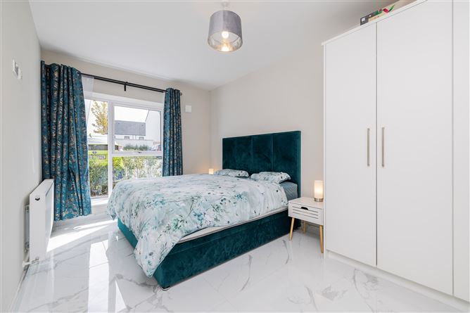 https://photos-a.propertyimages.ie/media/6/5/0/4953056/74d5b1bd-455f-4b43-9d9f-8bc149ff6c67_l.jpg
