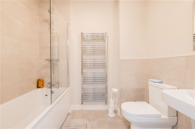 https://photos-a.propertyimages.ie/media/6/5/0/4953056/74d5b1bd-455f-4b43-9d9f-8bc149ff6c67_l.jpg