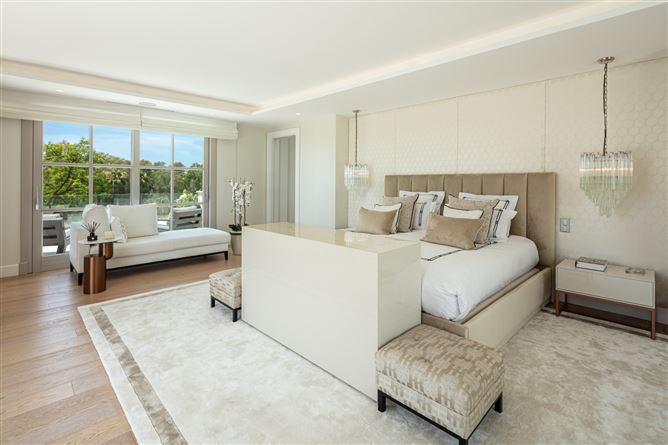 {name:Malaga, codeiso:MA}, Marbella, Nueva Andalucia, Aloha, Spain - COSTA-01222P