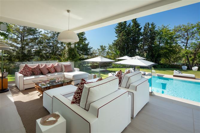{name:Malaga, codeiso:MA}, Marbella, Nueva Andalucia, Aloha, Spain - COSTA-01222P