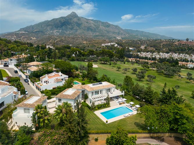 {name:Malaga, codeiso:MA}, Marbella, Nueva Andalucia, Aloha, Spain - COSTA-01222P