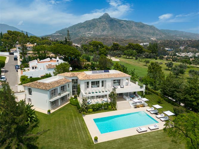 {name:Malaga, codeiso:MA}, Marbella, Nueva Andalucia, Aloha, Spain - COSTA-01222P