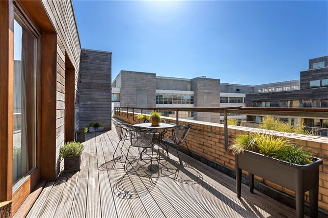 17 Block 8, Clarion Quay, IFSC, Dublin 1