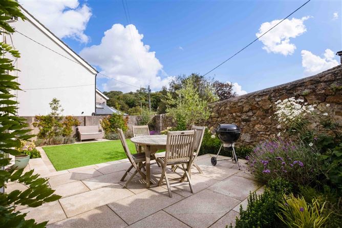 3 Claremont Grove, Killiney, Co. Dublin