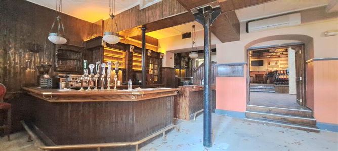 Auld Shebeen, Main Street, Moate, Westmeath