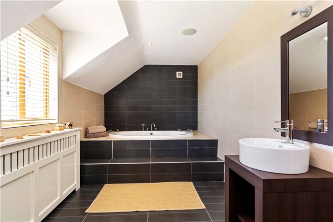 https://photos-a.propertyimages.ie/media/6/5/1/4998156/bfa25386-e9bb-48ab-9487-20b142b3a2e7_l.jpg
