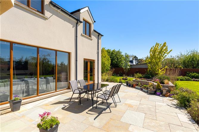 https://photos-a.propertyimages.ie/media/6/5/1/4998156/bfa25386-e9bb-48ab-9487-20b142b3a2e7_l.jpg