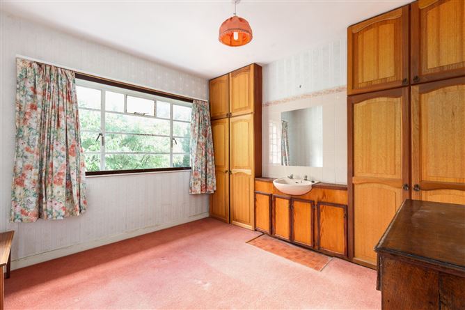 2 Oaklands Drive, Rathgar, Dublin 6