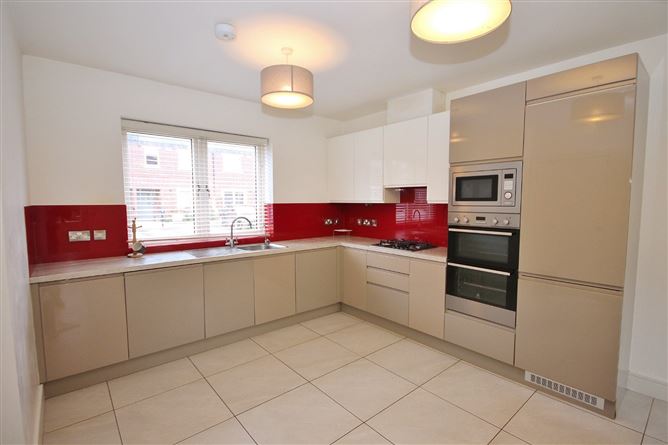 1 Shackleton Place, Lucan, Co. Dublin