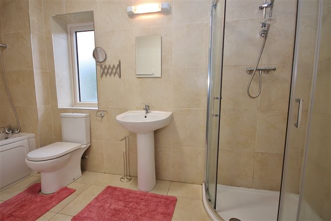 1 Shackleton Place, Lucan, Co. Dublin