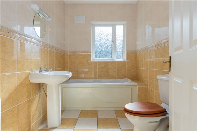 6 Watchouse Village, Clonegal, Co. Wexford