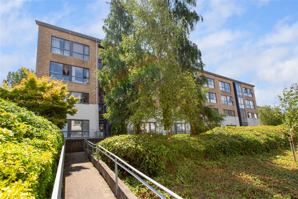 2 Corrig Hall, Ticknock Hill, Ticknock, Dublin 18