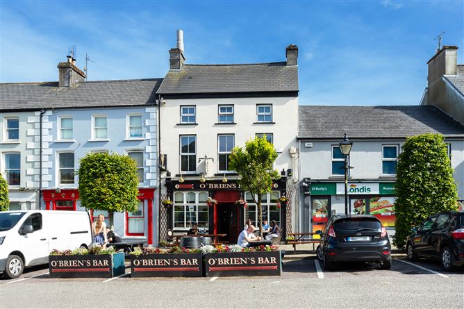 O' Brien's Bar, 3 South Square, Townlands, Rosscarbery, Cork