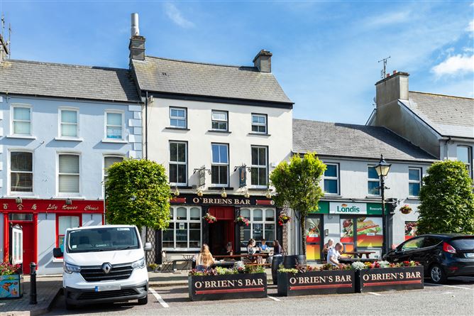 O' Brien's Bar, 3 South Square, Townlands, Rosscarbery, Cork