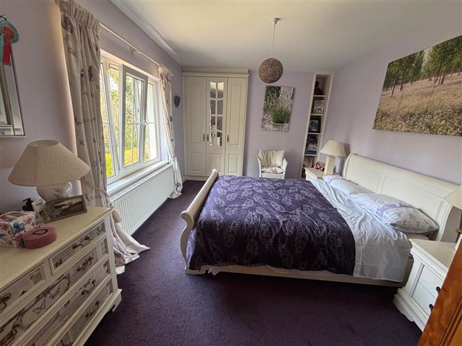 https://photos-a.propertyimages.ie/media/6/5/2/4947256/d330bd19-96fe-4182-b06c-edfc0a9003f0_l.jpg