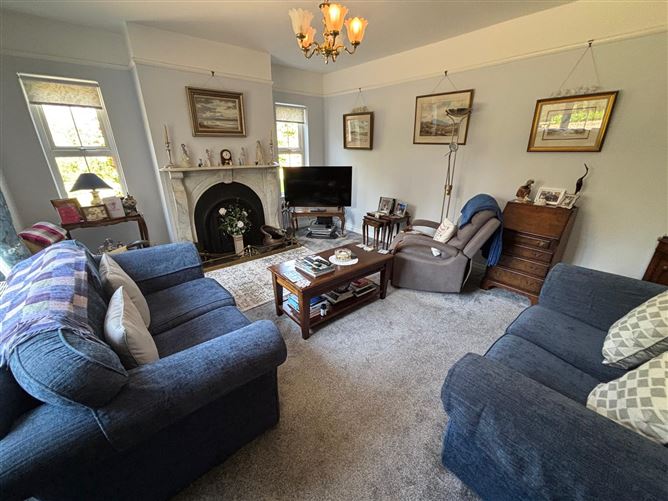 https://photos-a.propertyimages.ie/media/6/5/2/4947256/d330bd19-96fe-4182-b06c-edfc0a9003f0_l.jpg