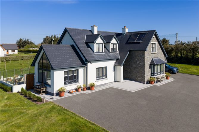 4 Lakeview, Broadway, Our Ladys Island, Co. Wexford