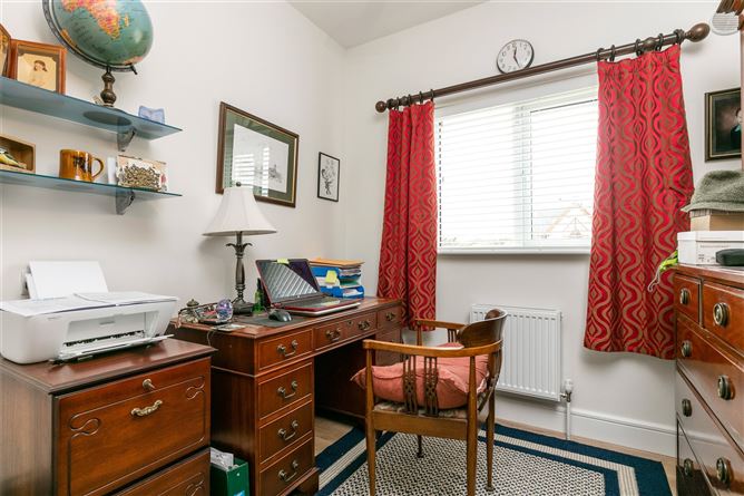 4 Lakeview, Broadway, Our Ladys Island, Co. Wexford