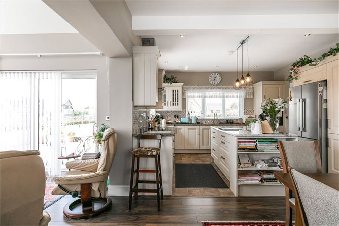 4 Lakeview, Broadway, Our Ladys Island, Co. Wexford