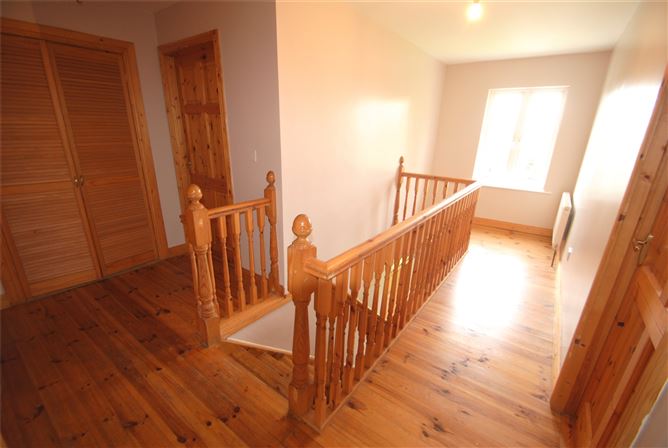 39 Rosslands, Roscrea, Co. Tipperary