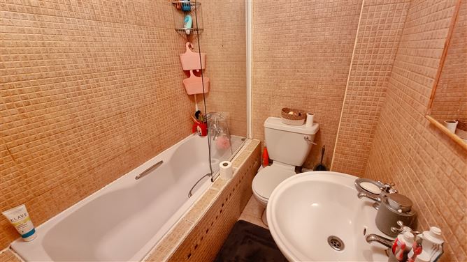 24 Brownsbarn Orchard, Kingswood Cross, Citywest,   Dublin 24