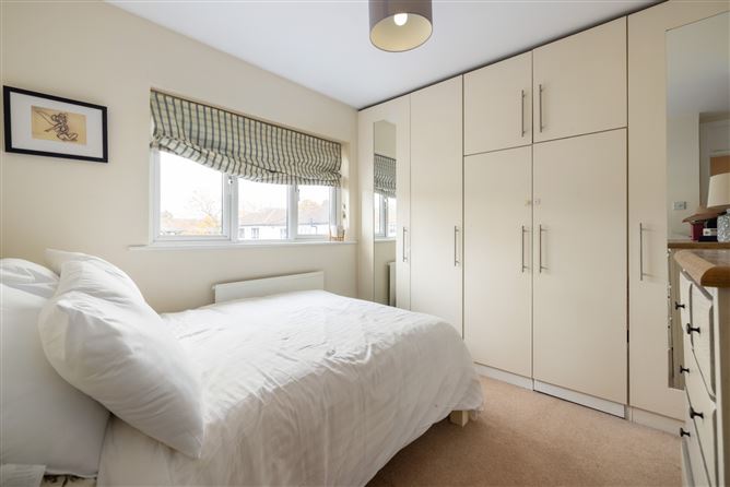 104 Tudor Lawns, Foxrock, Dublin 18