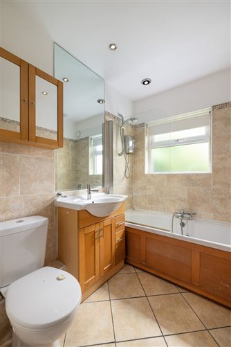 104 Tudor Lawns, Foxrock, Dublin 18