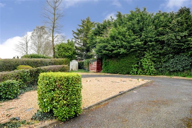 Robins Nest, Lobinstown, Navan, County Meath