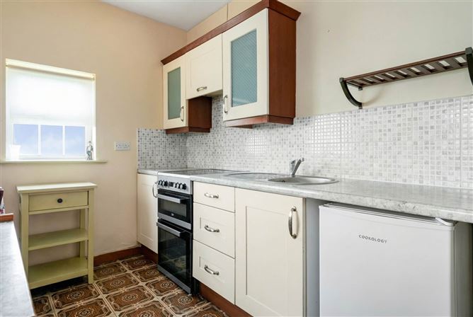 Robins Nest, Lobinstown, Navan, County Meath