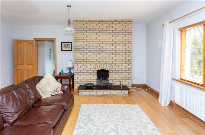 Brookside Lodge, 6 St.Brigids Terrace, Rathnew, Wicklow